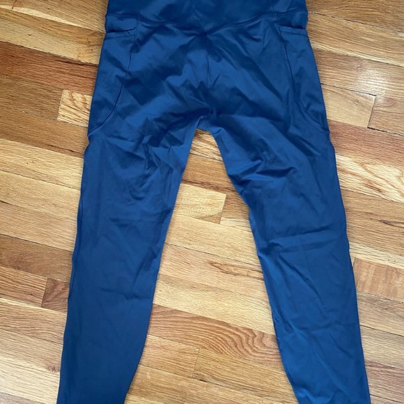 Halara In My Feels Leggings - Picture 2 of 7